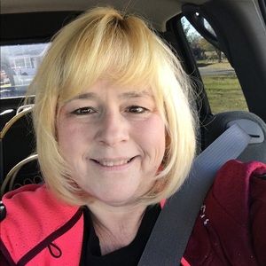 Meet your Posher, Lori